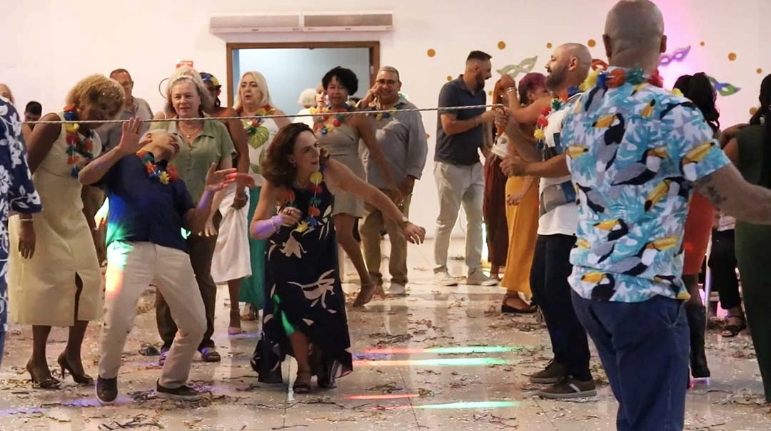 Associados se divertindo na festa