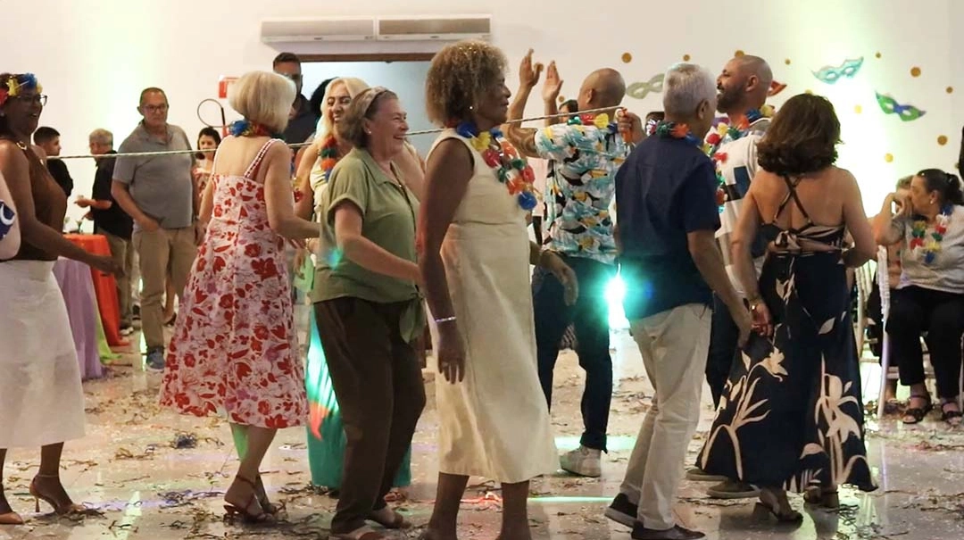 Associados se divertindo na festa