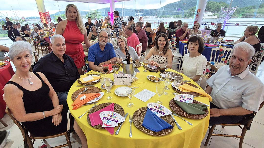 Associados se divertindo na festa