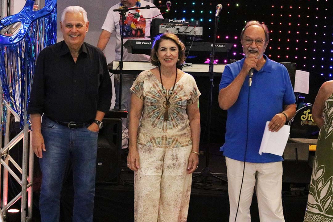 Associados se divertindo na festa