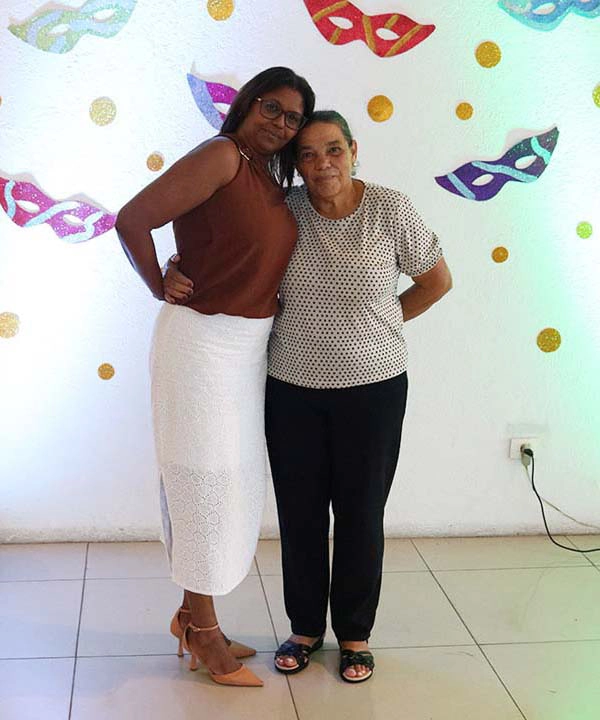 Associados se divertindo na festa